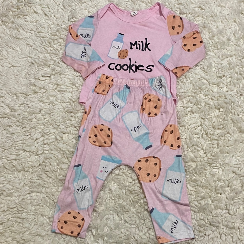 Girls Pajamas 2pc size 6 - 9 mo pink milk & cookies ¥